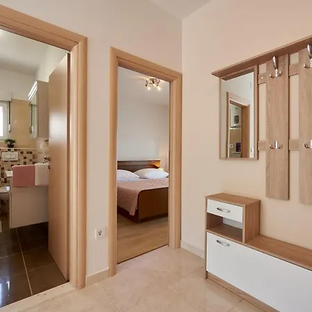 Apartment Tim